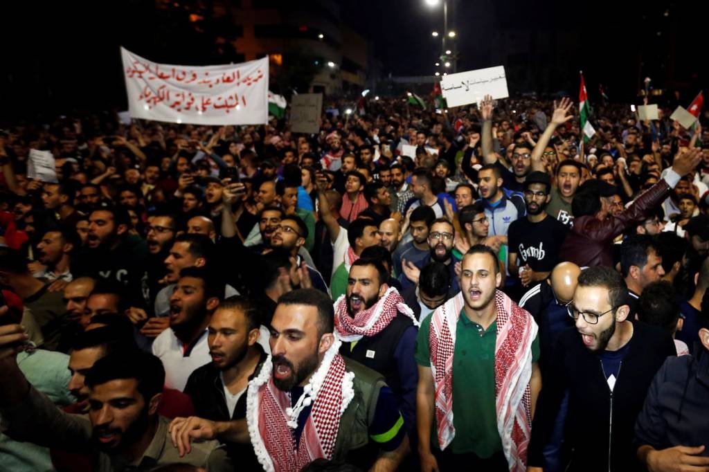 Jordânia: depois de grandes protestos no final de semana, o premier anunciou a sua renúncia na segunda-feira (4) (Reuters/Muhammad Hamed)
