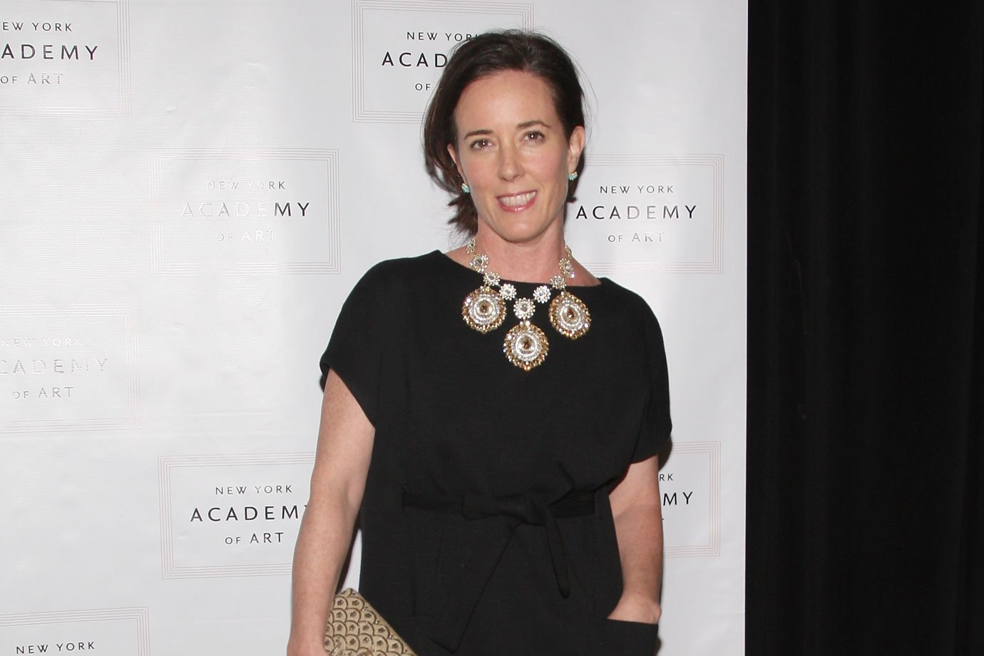 Autópsia confirma que estilista Kate Spade se suicidou