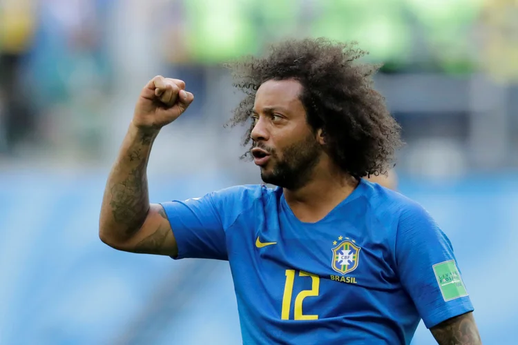 O lateral-esquerdo, substituído por Filipe Luís no início da partida contra a Sérvia (2-0) (Henry Romero/Reuters)