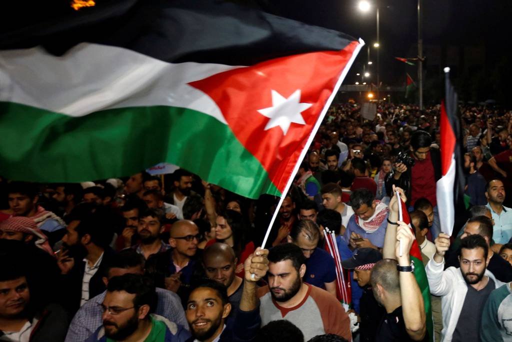 Protestos: "é importante mudar a abordagem e não apenas as pessoas", disse o presidente do Conselho de sindicatos, Ali al Obous (Muhammad Hamed/Reuters)