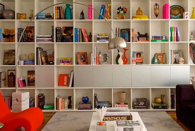 7 maneiras de organizar livros com beleza e funcionalidade