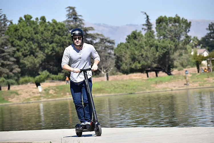 Patinetes elétricos: em janeiro, a proibição nas calçadas já era estudada (Segway/Divulgação)