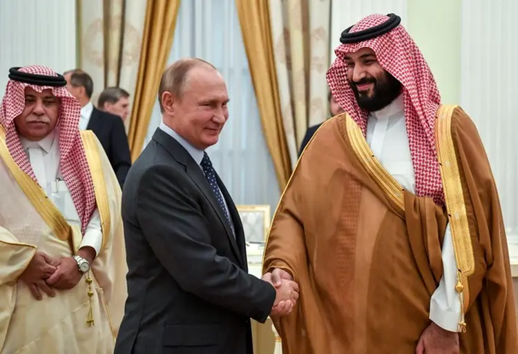Petróleo: líder russo e saudita se encontraram na semana passada para discutir aumento na produção do combustível. Opep concordou com aumento, nesta sexta-feira