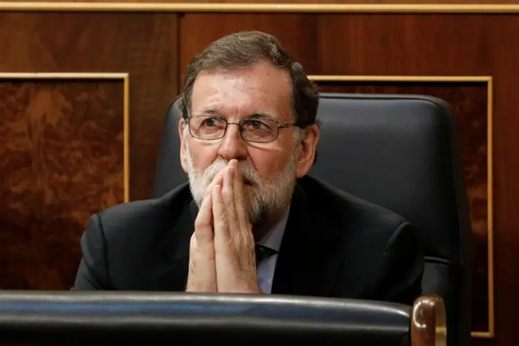 Perigo: primeiro-ministro espanhol, Mariano Rajoy, sofre moção de confiança, e é julgado por Parlamento  (Paul Hanna/Reuters)