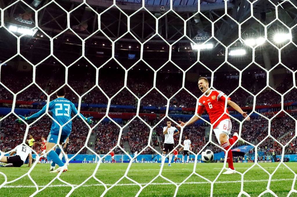 Copa 2018: Rússia vence Egito por 3 a 1 e fica perto da classificação