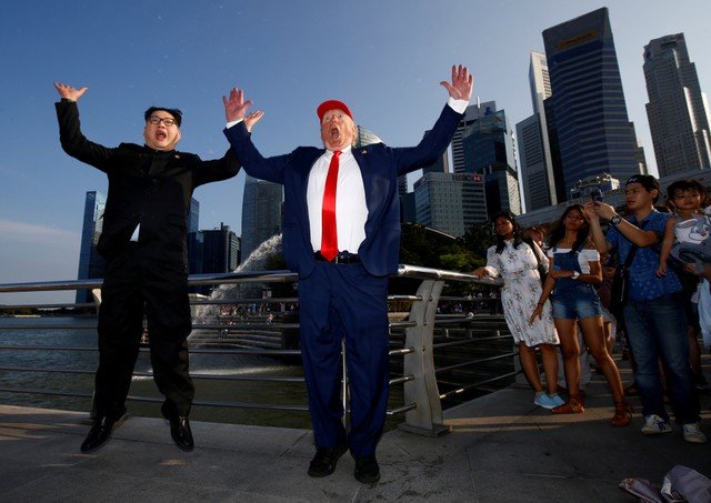 Trump e Kim já estão em Singapura para “encontro do século”