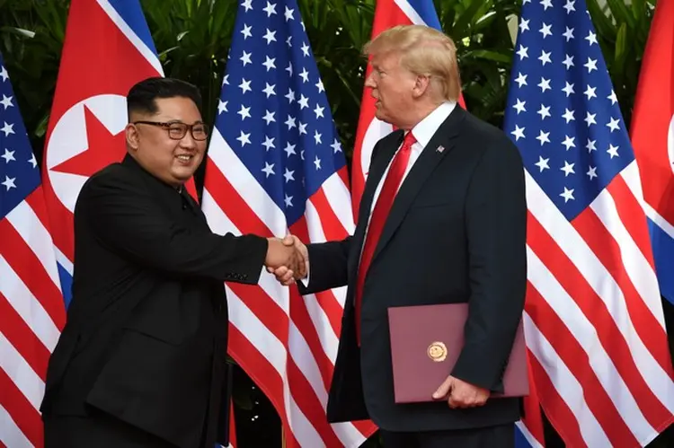 Kim, Trump e o acordo: uma nova leva de indefinições deve começar a ser respondida nesta terça-feira   (Anthony Wallace/Reuters)