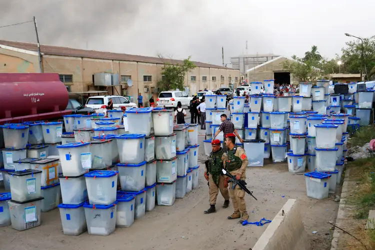 As eleições de maio terminaram com vitória do dirigente nacionalista Moqtada Sadr (Thaier Al-Sudani/Reuters)