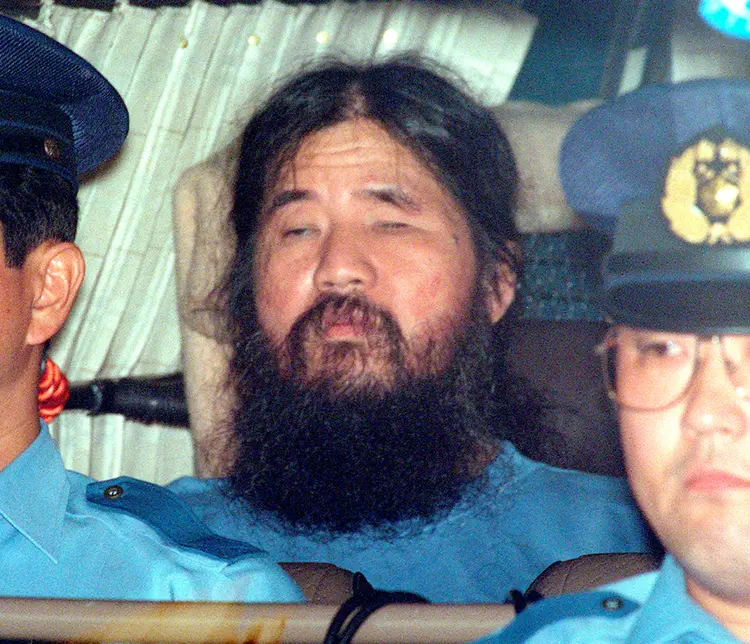 Shoko Asahara,: fundador de seita, que sofria uma cegueira quase total desde a infância, estava detido desde maio de 1995 (Kyodo/Reuters)