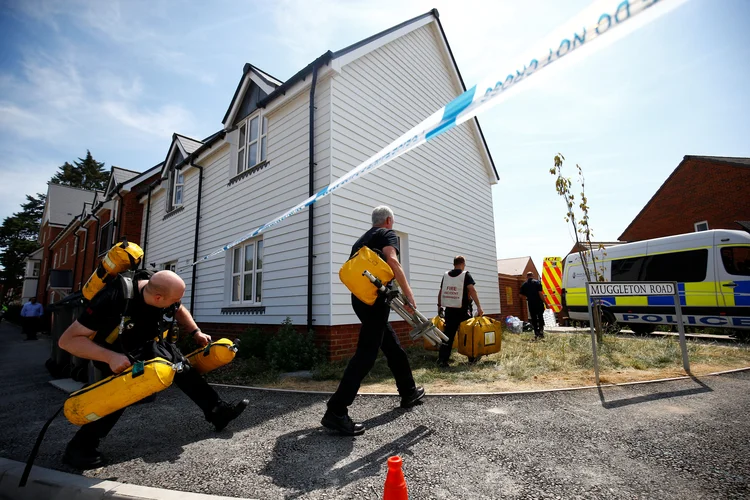 Seis lugares frequentados pelo casal no fim de semana passado estão isolados do público (Henry Nicholls/Reuters)