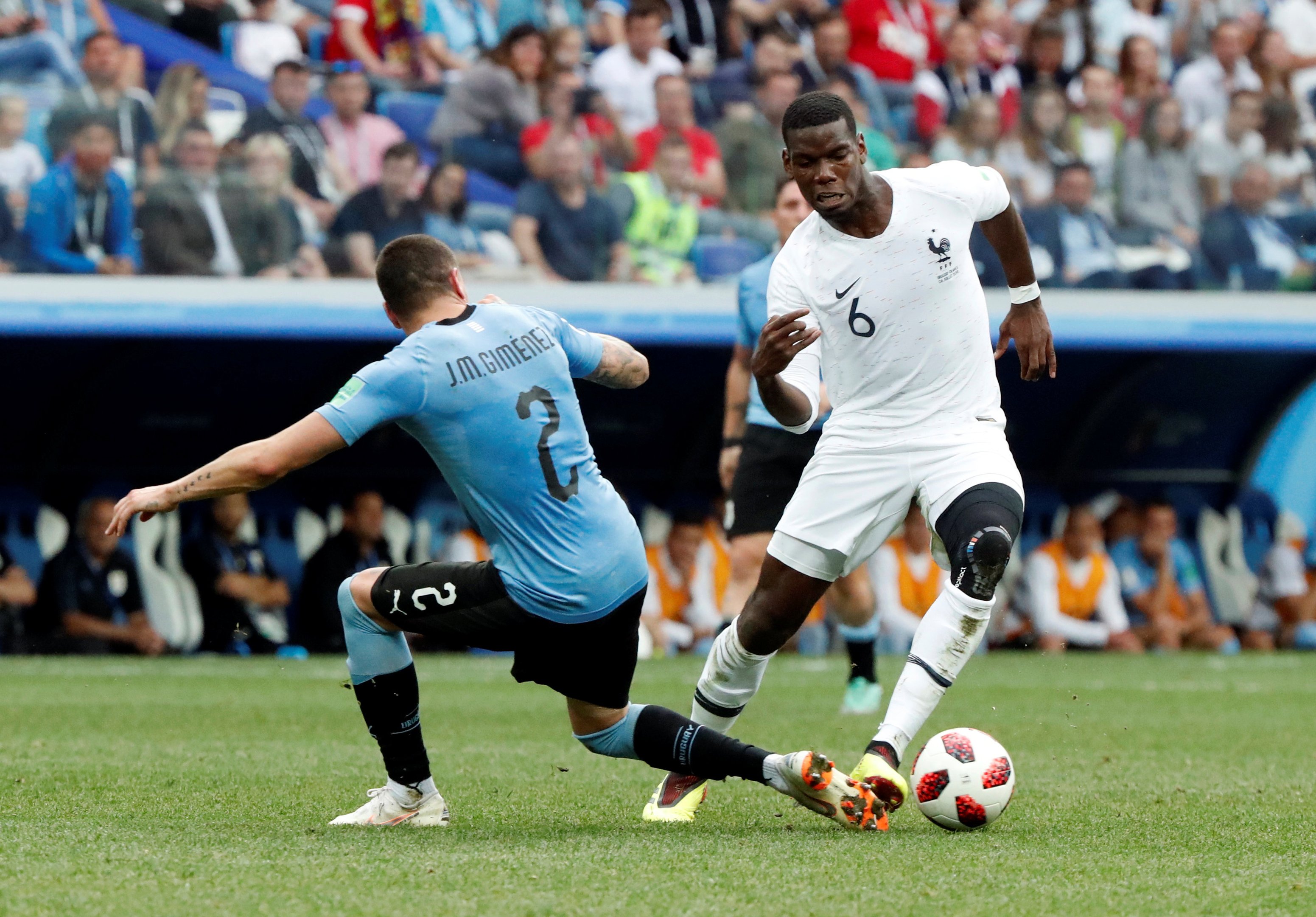 França vence Uruguai e volta às semifinais após 12 anos