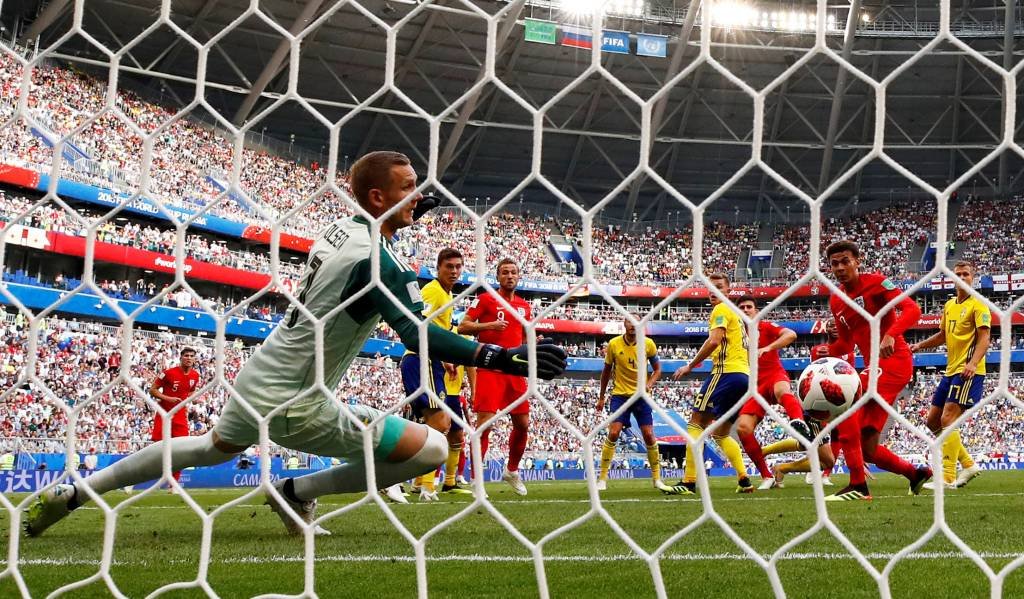 Inglaterra vence Suécia e volta à semifinal da Copa após 28 anos