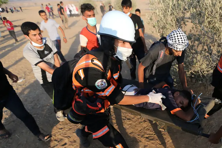 Faixa de Gaza: soldados israelenses já mataram 140 palestinos desde o início da mobilização, no fim de março (Ibraheem Abu Mustafa/Reuters)
