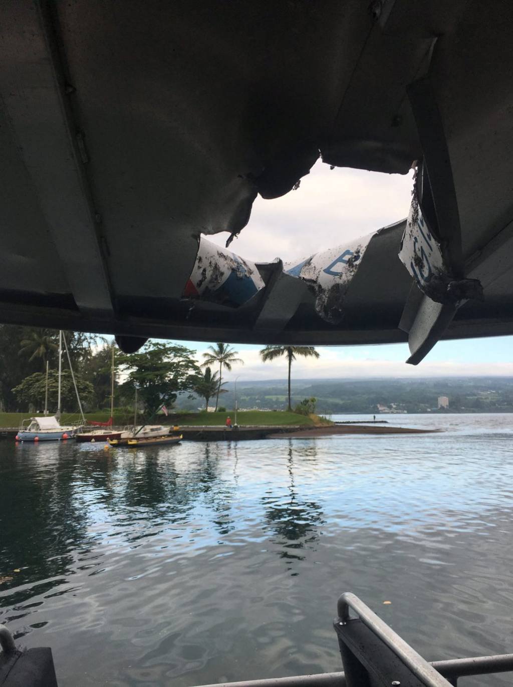 Bomba vulcânica perfura teto de navio e deixa mais de 20 feridos no Havaí