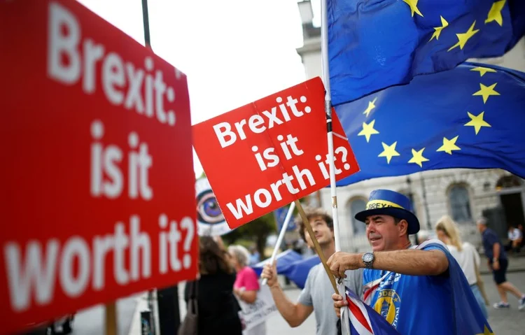 Brexit: embora o crescimento global também tenha esfriado nos últimos anos, análise mostra que o Reino Unido ainda assim ficou para trás (Henry Nicholls/Reuters)