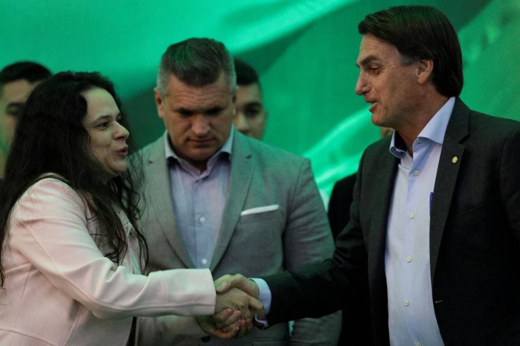 Bolsonaro diz que Janaína pediu mais prazo para decidir sobre ser vice