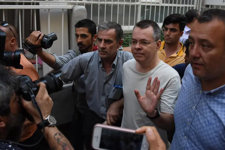 Andrew Brunson, pastor americano detido na Turquia, acusado de terrorismo (Demiroren News Agency, DHA/Reuters)