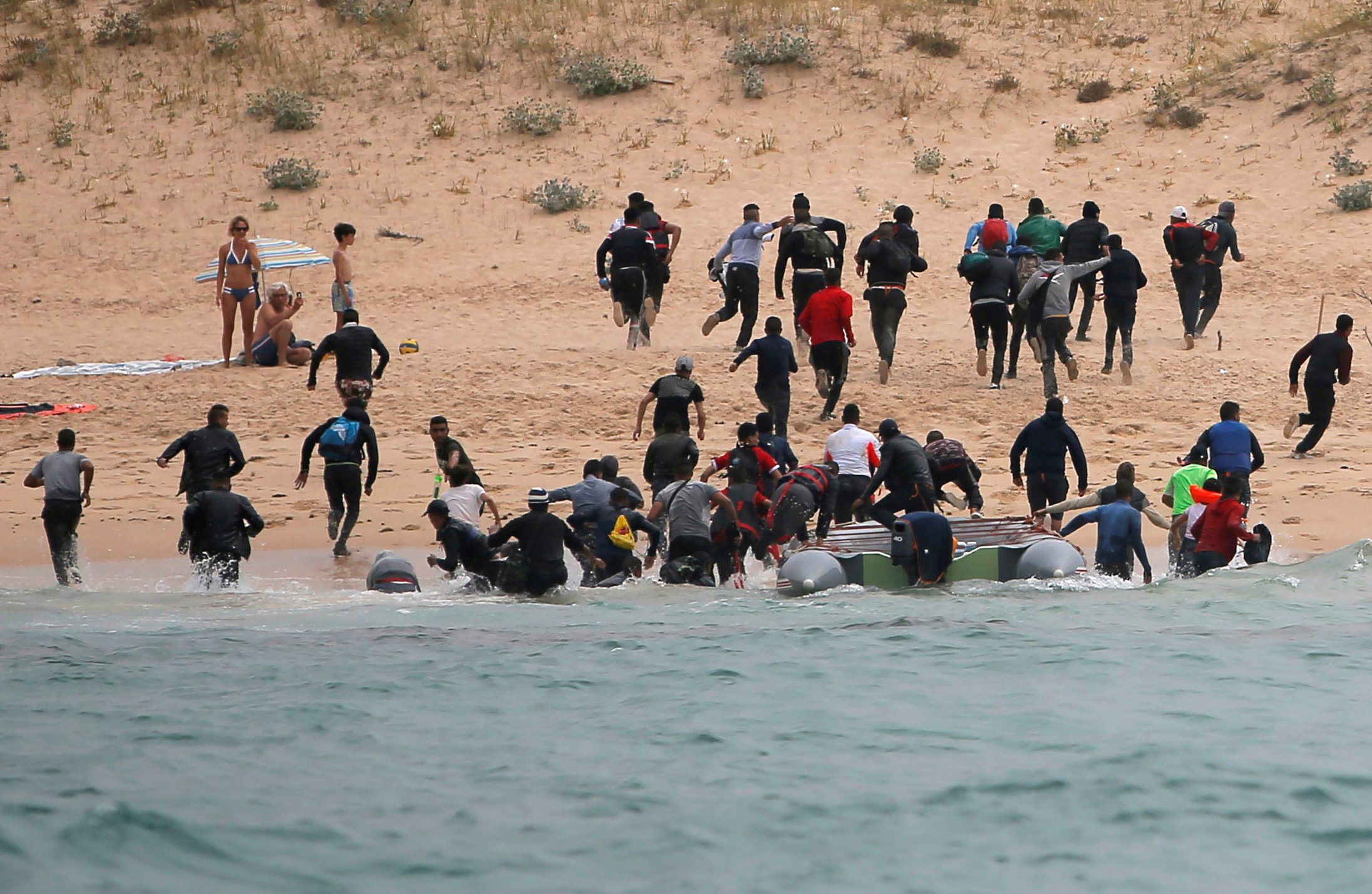 Espanha resgata 245 imigrantes no Estreito de Gibraltar