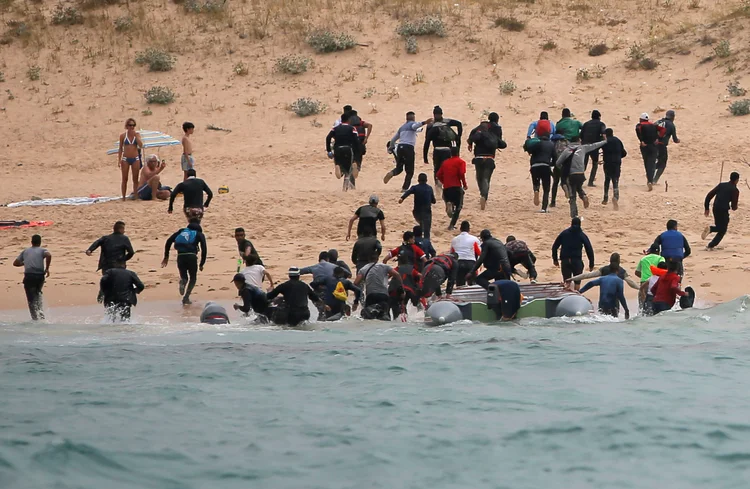A Espanha já superou a Itália em chegadas de imigrantes neste ano (Jon Nazca/Reuters)