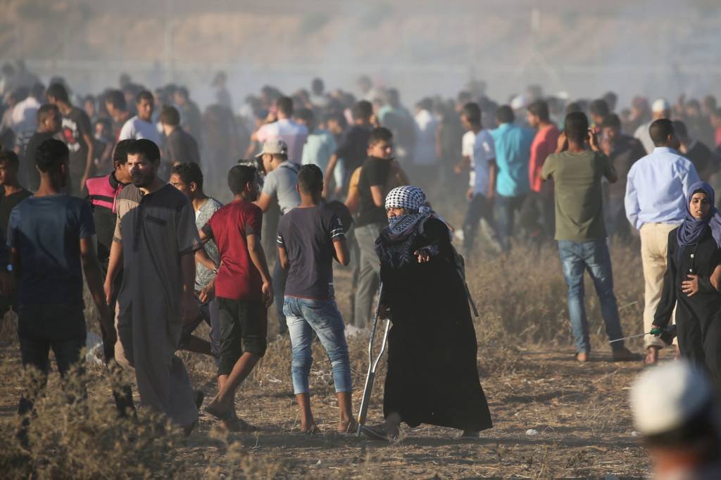 Dois palestinos morrem e outros 35 ficam feridos em confrontos em Gaza