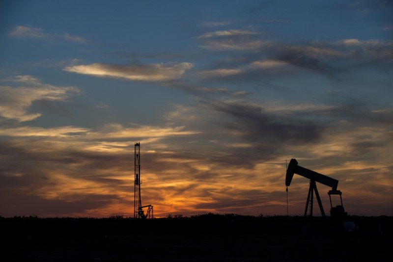 Petróleo sobe com aposta em menor tensão entre EUA e China