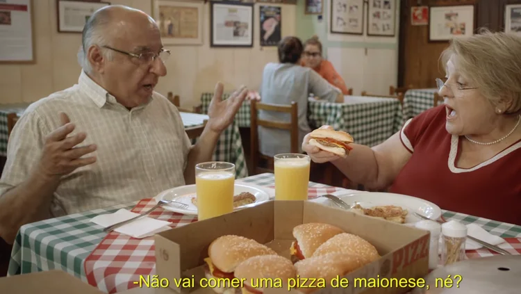 Campanha do Burger King: o que italianos acham da tal Pizza Burger? (Burger King/Divulgação)