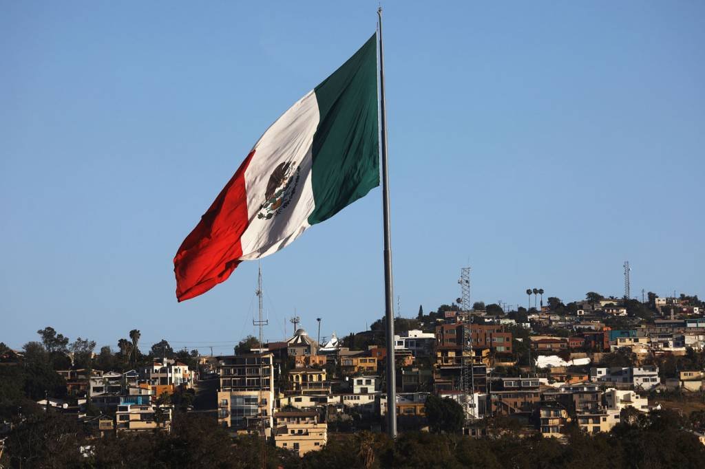 México: presidente atual não informou a causa da morte de Echeverría. (Mario Tama/Reuters)