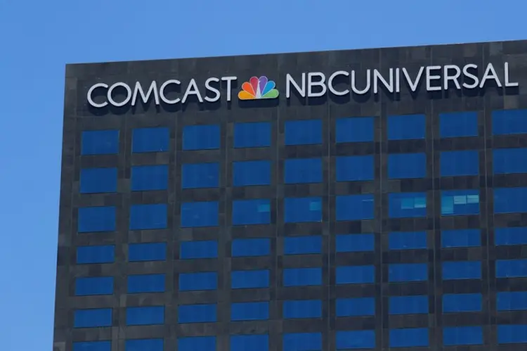 Comcast: os acionistas da Fox estão programados para votar no acordo da Disney em 27 de julho. A Comcast está planejando fazer sua oferta antes disso, de acordo com as fontes (Mike Blake/Reuters)