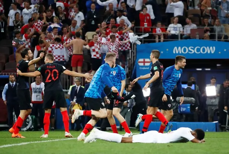 Croácia celebra:: seleção venceu Inglaterra de virada para se classificar para sua primeira final de Copa do Mundo  / Maxim Shemetov/ Reuters (Maxim Shemetov/Reuters)