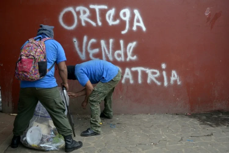 Crise: os protestos contra o presidente Daniel Ortega começaram em 18 de abril, por causa de uma reforma da Previdência que depois foi cancelada, e deixaram 317 mortos (Marvin RECINOS/AFP)