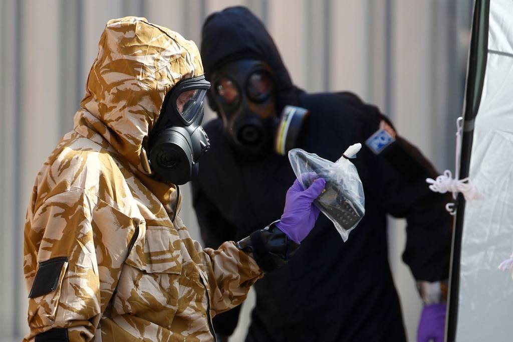 Britânico envenenado com Novichok não se encontra mais em estado crítico