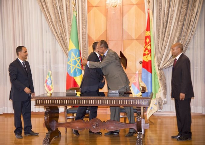 Eritreia e Etiópia anunciam fim do estado de guerra