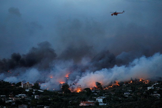 Grécia identifica 76 vítimas de incêndios florestais