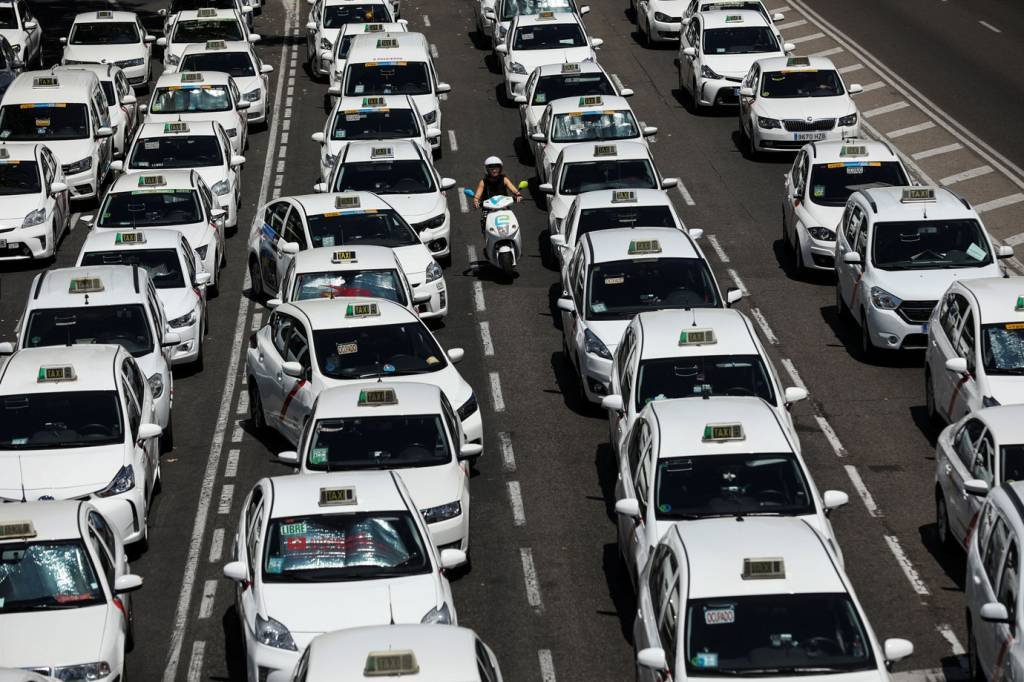 Táxi: repescagem do Auxílio Taxista será paga hoje; saiba o que fazer (Susana Vera/Reuters)