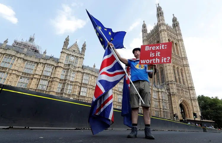 Brexit: "Esperamos que continuem dispostos a tratar os pacientes e aceitar um reembolso", afirmou o ministro (Yves Herman/Reuters)