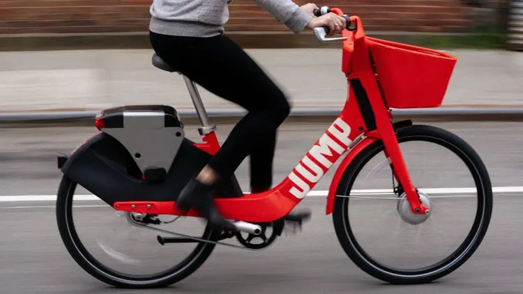 Jump Bikes, do Uber: foco em bicicletas elétricas que facilitam o deslocamento, mas aumentam os custos (Jump Bikes/Divulgação)
