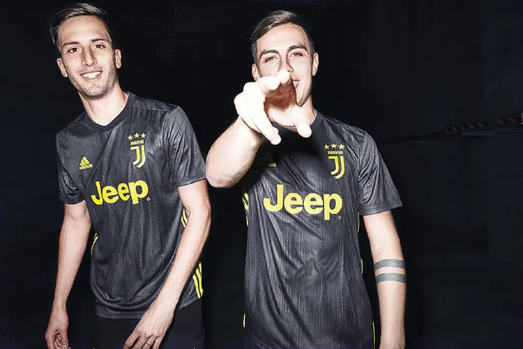 Terceiro kit de uniforme da Juventus é feito de plástico reciclado. (Juventus/Divulgação)