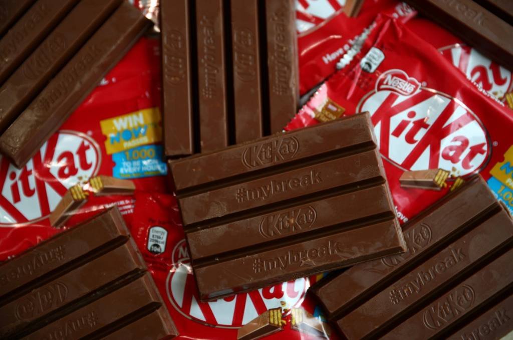 Kit Kat: Mondelez comercializa um produto similar norueguês chamado Kvikk Lunsj (Hannah McKay/Reuters)