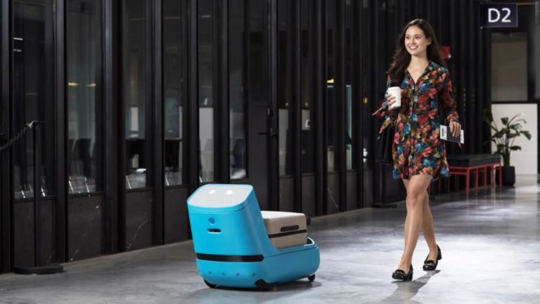 KLM cria robô que carrega malas dos passageiros pelo aeroporto