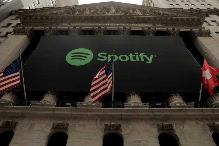 O Spotify criticou o fato de a empresa americana cobrar de outras plataformas digitais uma taxa de 30% pelas compras feitas através do seu sistema de pagamento (Lucas Jackson/Reuters)