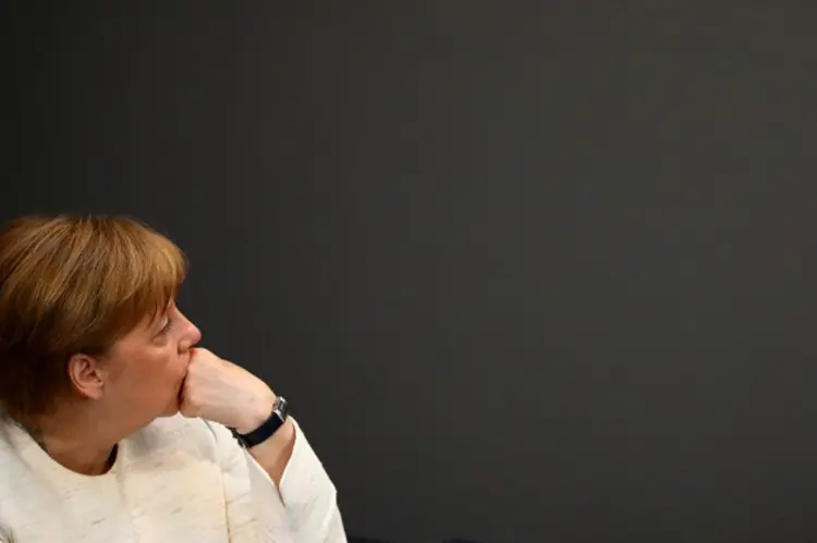 Angela Merkel: após 13 anos à frente da principal potência econômica e política europeia, era Merkel chega ao fim (Hannibal Hanschke/Reuters)