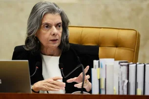 Cármen Lúcia: ‘Não é possível que se permitam anúncios e não a responsabilidade sobre os conteúdos’