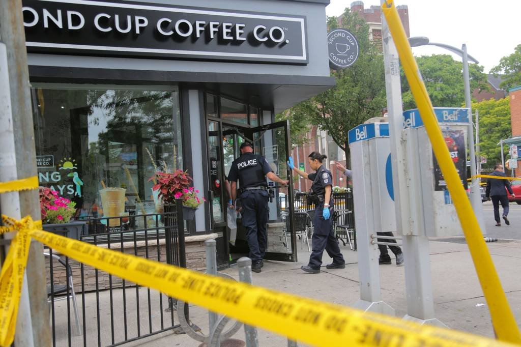 Sobe para três o número de mortos após ataque a tiros em Toronto