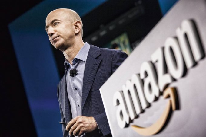 Jeff Bezos: presidente e CEO da Amazon acusou na quinta-feira (8) a editora do tabloide "National Enquirer" de "chantagem" (David Ryder/Getty Images)