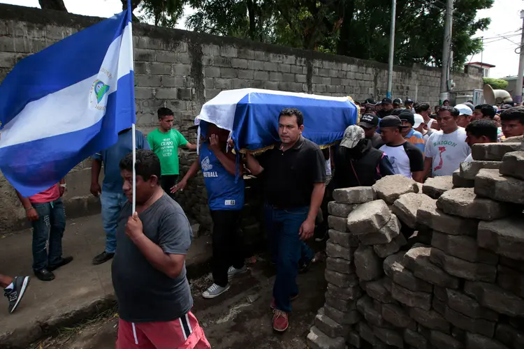 De acordo com informações, nesta terça "forças combinadas" do governo mantinham isolada a cidade Masaya, que oferece grande resistência a Ortega (Oswaldo Rivas/Reuters)
