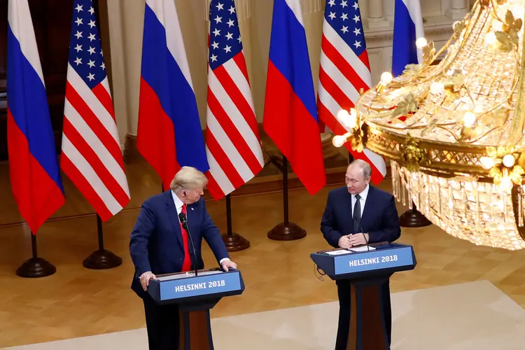 Trump e Putin: presidente russo falou com o líder norte-americano sobre a possibilidade de um referendo (Leonhard Foeger/Reuters)