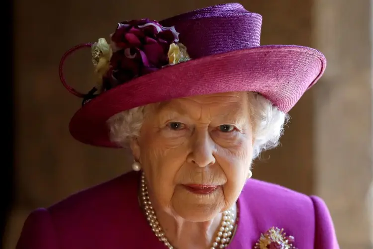 Rainha Elizabeth II: a manchete do jornal Times dizia: “Acabem com rixa do Brexit, diz rainha a políticos em confronto”. (Kirsty Wigglesworth/Reuters)