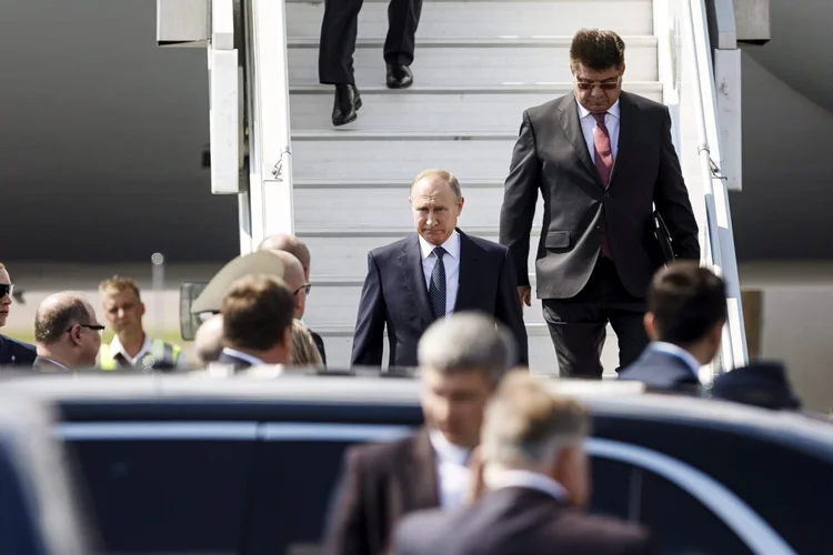 Cúpula: depois da recepção os dois líderes manterão uma reunião bilateral que terá duração de uma hora e meia, acompanhados unicamente de seus tradutores (Roni Rekomaa/Reuters)