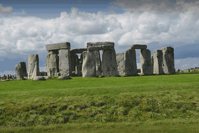 Pedra de Stonehenge 'viajou' 700 km para chegar até lá, diz pesquisa