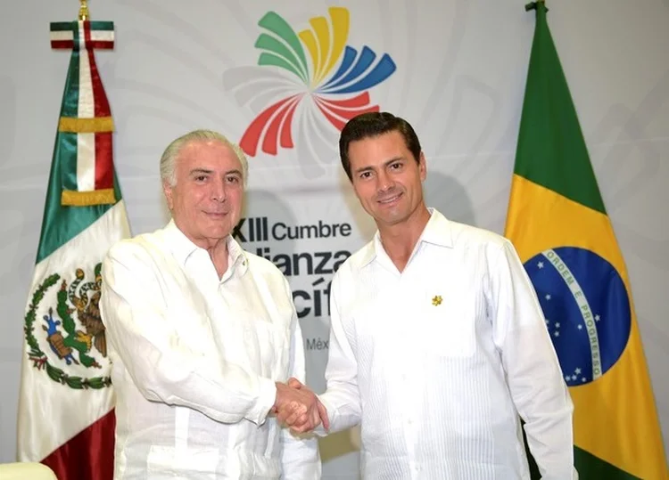 Temer e Peña Nieto: mexicano deixa o cargo em dezembro, e tem o Nafta como prioridade (Mexico Presidency/Reuters)